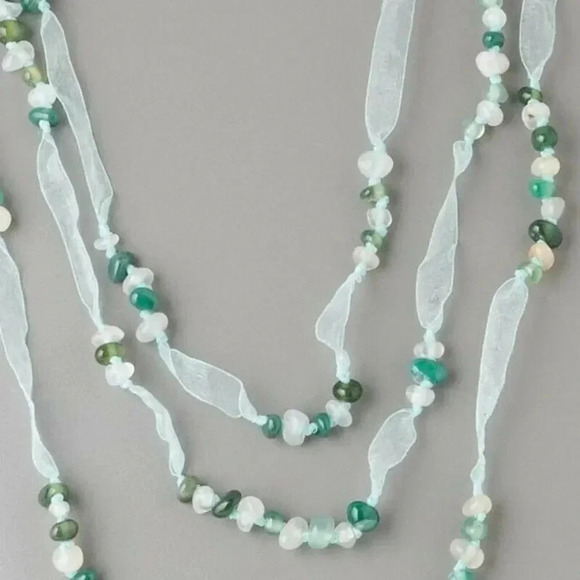 Handcrafted Green White Agate Pebble Gemstone Organza Ribbon 3 Strand Necklace - Picture 2 of 3